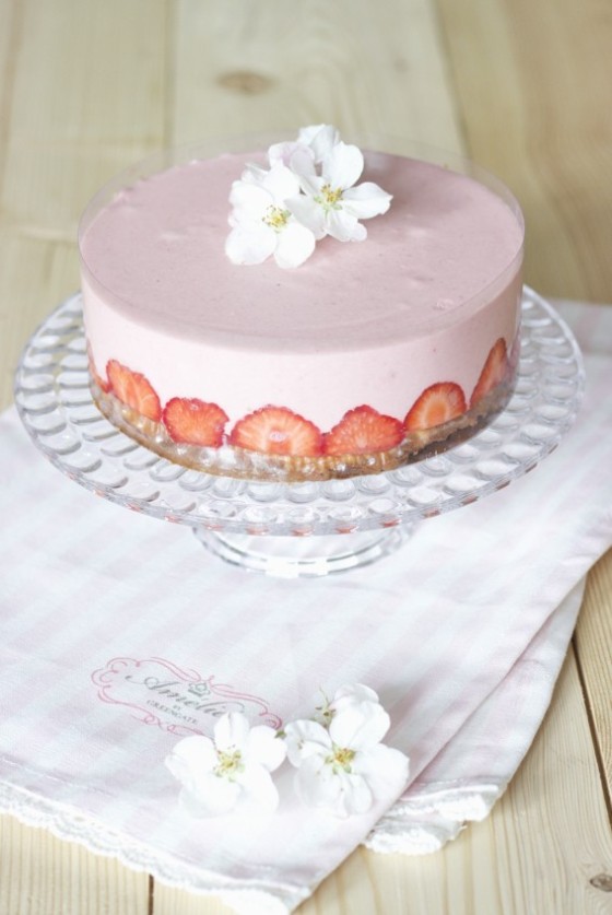 cheescake with strawberry mousse by petite homemade